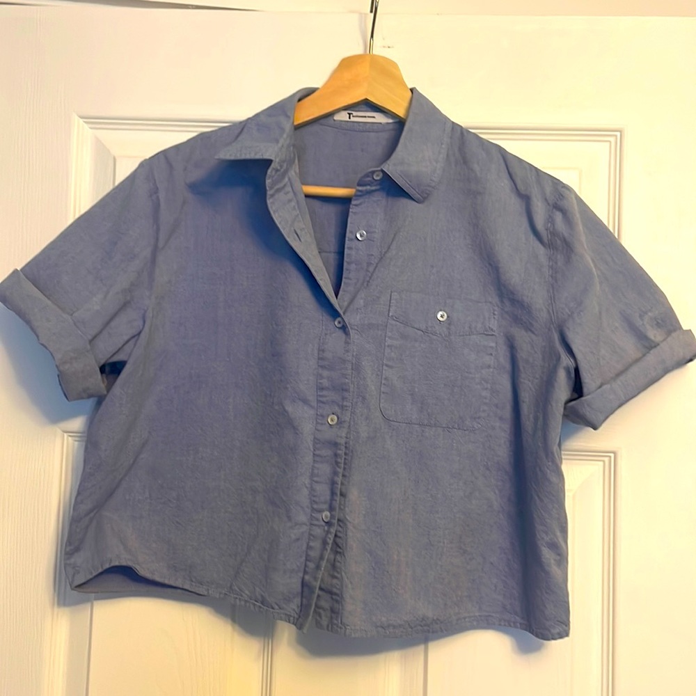 Cropped, chambray, button up